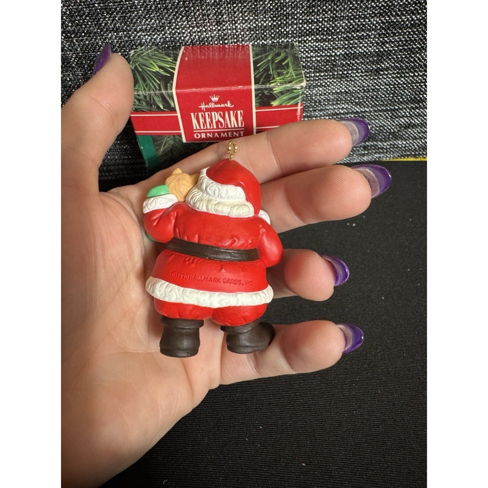 New 1990 Hallmark Kitty's Best Pal - Santa Holding Kitty Cat Ornament - Picture 2 of 3